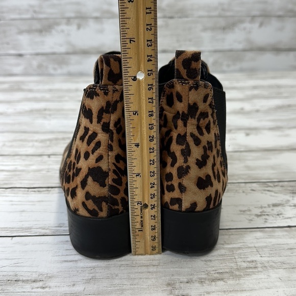 APT 9 leopard booties slip on SZ 7 1/2 - Picture 5 of 6